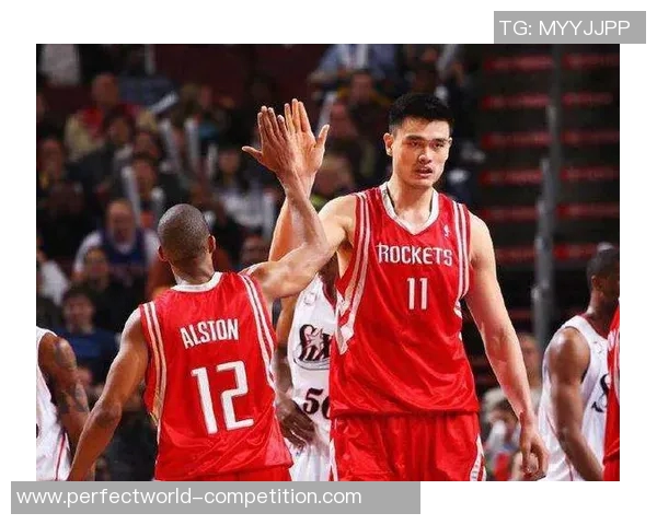 姚明出国的背后原因与对中国篮球发展的深远影响分析