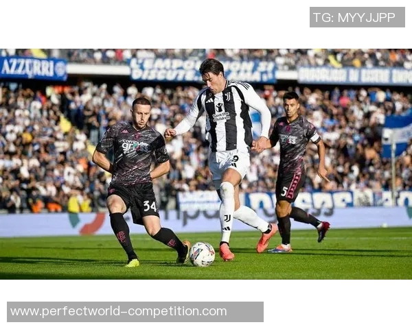 意甲焦点战巴萨小胜尤文图斯乌龙球引发争议判罚全场沸腾