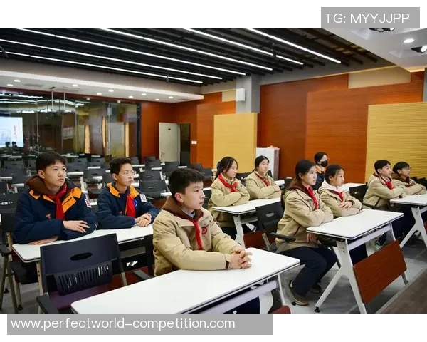 羽毛球场上的奋斗与成长：刘静的深度对话与人生启示