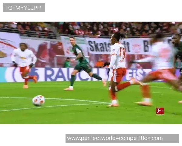 中超精彩对决多特蒙德与莱比锡战成平局神扑瞬间引发全场热烈反响 中超精彩对决多特蒙德与莱比锡战成平局神扑瞬间引发全场热烈反响